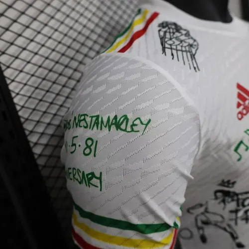 2025/2026 Camiseta de Ajax Doodle Plate Versión Jugador Calidad Thai — view 6
