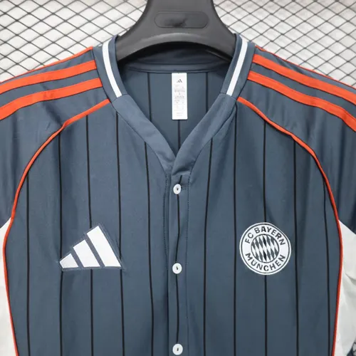 2025/2026 Bayern Munich Boutons Édition Spéciale Gris Maillot   — view 3