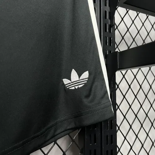 2024/2025 Manchester United Dritte Auswärtsshorts — view 3