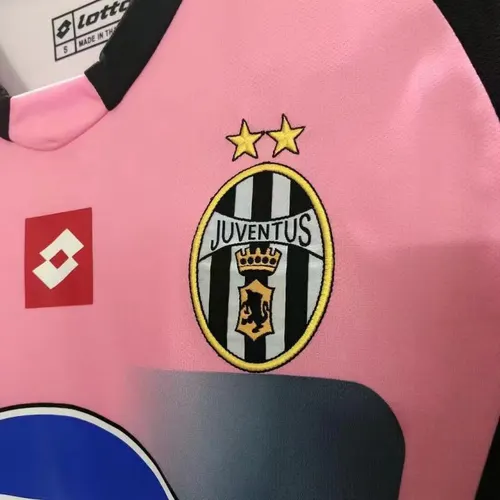 2002/2003 Retro Juventus Camisa de Futebol Rosa  — view 3