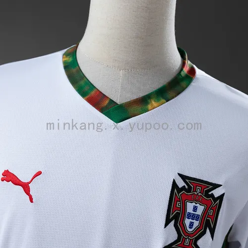 2026 Portugal Gedenkausgabe Fußballtrikot AAA Fan-Qualität — view 4