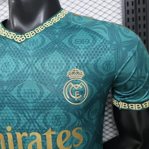 2026/2027 Version Joueur Real Madrid Édition Spéciale Vert Maillot Football   — view 5