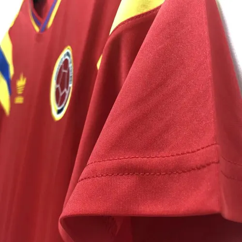 1990 Retro Colombia Away Football Shirt  — view 8