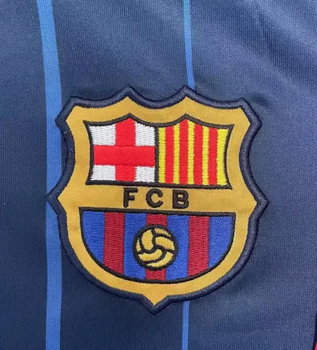 2004/2005 Retro Barcelona Away Football Shirt  — view 5