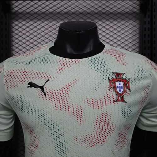 2025/2026 Spielerversion Portugal Vorbereitung Uniform Fußballtrikot  — view 3