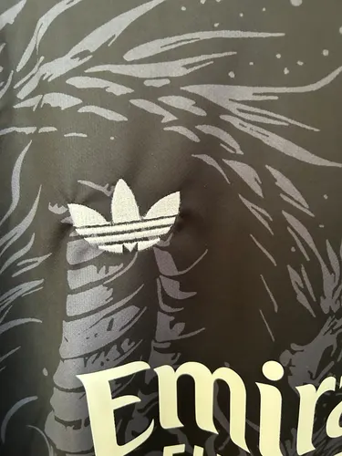 2025/2026 Real Madrid Dragon Schwarz Sonderausgabe Fußballtrikot  — view 4