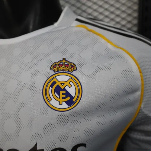 2025/2026 Spielerversion Real Madrid Heim Langarmtrikot  — view 5