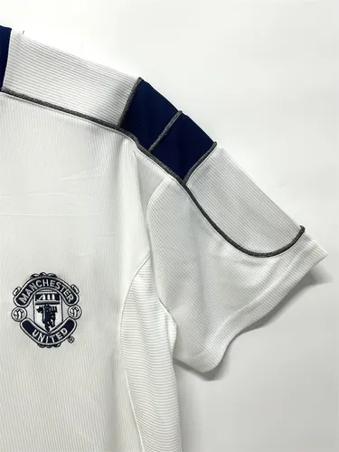 1999/2001 Retro Manchester United Away Football Shirt  — view 7