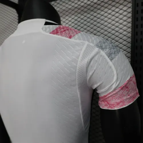 Camiseta de fútbol visitante de la Juventus versión jugador 2023/2024  — view 7