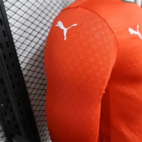 2025/2026 Spielerversion Langarm Portugal Heim Fußballtrikot  — view 3