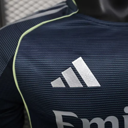 2025/2026 Maillot Extérieur Version Joueur Real Madrid  — view 4