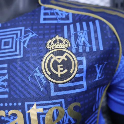 Camisa Real Madrid Versão Jogador Edição Especial 18 2025/2026  — view 5