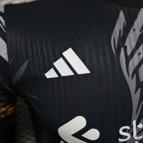 2025/2026 Spielerversion Liverpool Sonderausgabe 05 Fußballtrikot AAA fan-gradät — view 4
