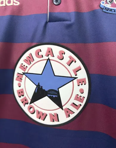 Camiseta de Fútbol Retro 1995/1997 del Newcastle United Visitante   — view 3