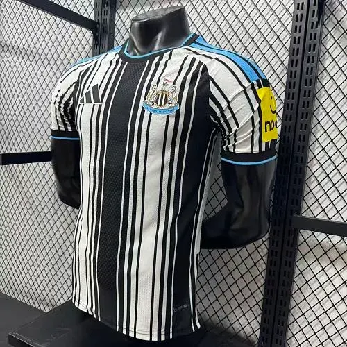 2026/2027 Spielerversion Newcastle United Heimtrikot   — view 4