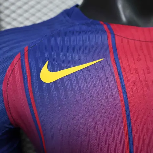 Maillot de football domicile Barcelona Sans Publicité Version Joueur 2025/2026  — view 3