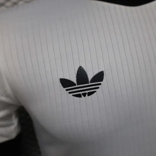 Camisa de Futebol Branca Edição 125 Anos Versão Jogador Alemanha 2025 AAA qualidade fã — view 4
