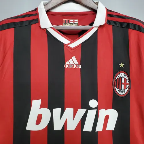 قميص كرة قدم AC Milan الكلاسيكي داخل الأرض 2009/2010 جودة تايلاندية — view 3