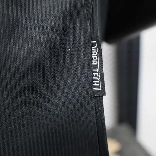 Camisa de Futebol Manchester United Edição Especial Preta Versão Jogador 2025/2026  — view 8
