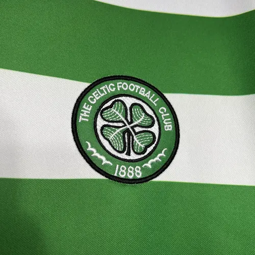 2001/2002 Retro Celtic Home Football Shirt  — view 6