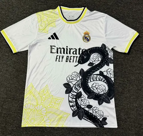 Camisa Real Madrid 2025/2026 Edição Especial Cobra Preta Futebol  — view 1