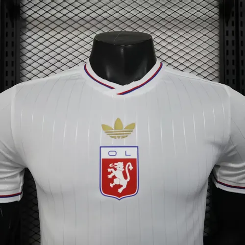 2025/2026 Spielerversion Lyon Jubiläumsausgabe Fußballtrikot  — view 3