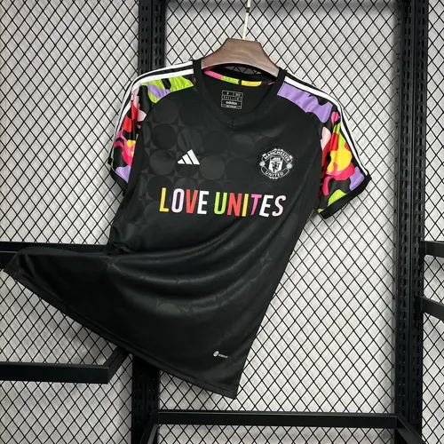 2024/2025 Manchester United Pre-match training Jersey  — view 3
