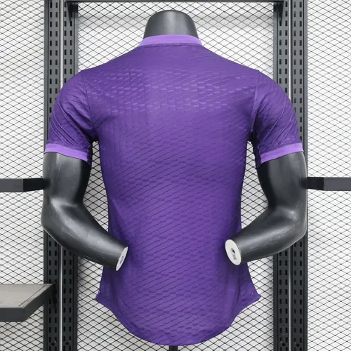 Maillot de foot Real Madrid Édition Spéciale Y-3 Violet Version Joueur 2024/2025  — view 2