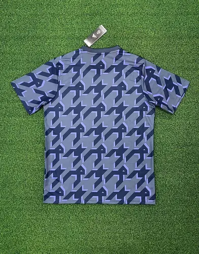 2023/2024 Real Madrid Graues Trainingskleidung Fußballtrikot — view 2