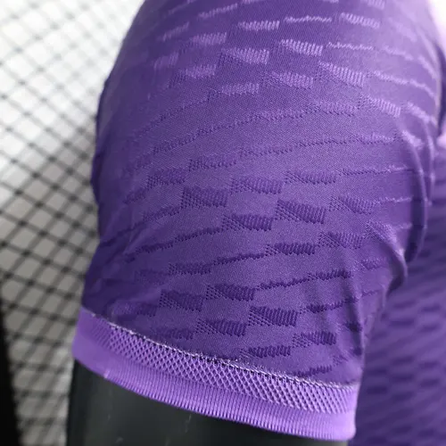 Maillot de foot Real Madrid Édition Spéciale Y-3 Violet Version Joueur 2024/2025  — view 3
