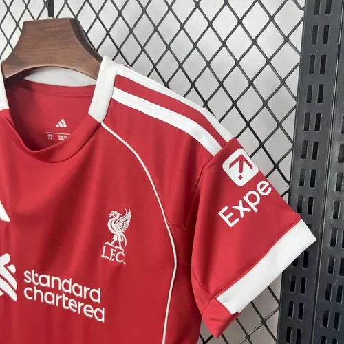 Maillot de football domicile Liverpool 2025/2026   Taille enfant — view 4