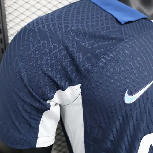2023/2024 Spielerversion Tottenham Auswärtsfußballtrikot  — view 5