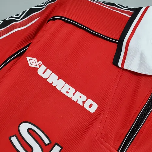 1998/1999 Retro Manchester United Home Football Shirt  — view 4