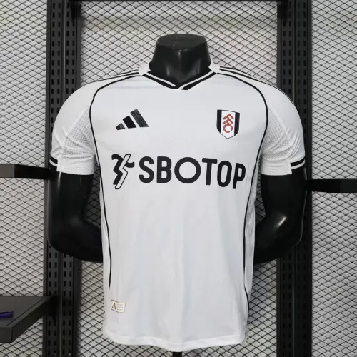 2025/2026 Spielerversion Fulham Heim-Fußballtrikot  — view 1