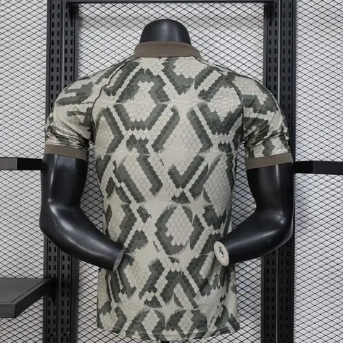 2025/2026 Versión Jugador Bayern Munich Año de la Serpiente Edición Especial Camiseta de Fútbol Calidad Thai — view 2