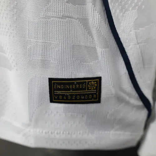 2026 Long Sleeve Player Version England Home Football Jersey  — view 9