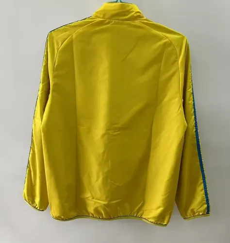 2025/2026 Barcelona Reversible Windbreaker jaune et bleu Soccer Jersey  — view 3