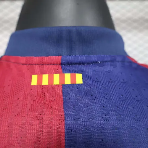 Camisa de Futebol Barcelona Home Versão Jogador 2024/2025  — view 4