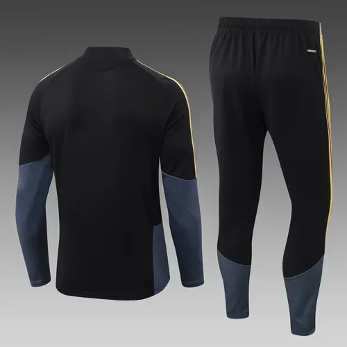 2026/2027 Juventus Half-Pull Training Suit Black Football Jersey   — view 2