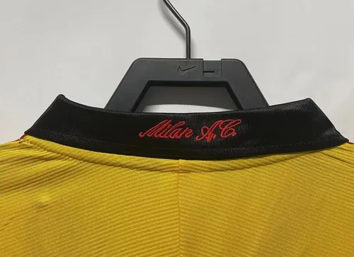 1999/2000 Rétro AC Milan Extérieur Maillot de Football  — view 4