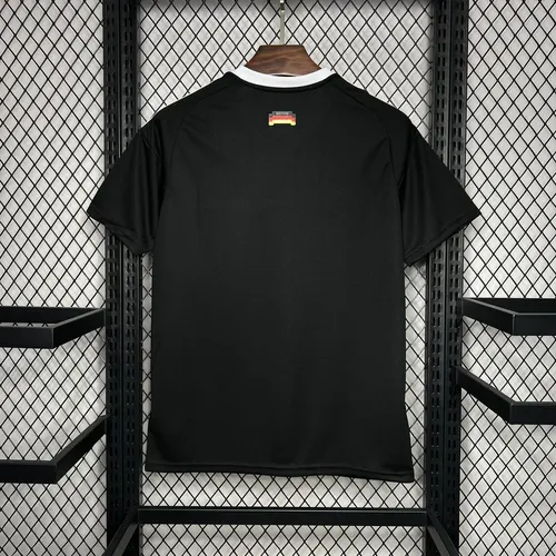 2024/2025 Bayern München Trainingsfußballtrikot  — view 2