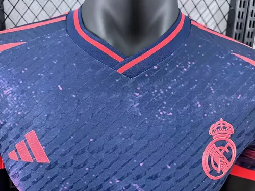 2024/2025 Spielerversion Real Madrid Sonderedition Trikot 04 — view 3