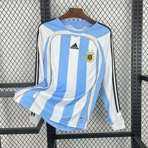 2006-07 Argentina Retro Manga Larga  — view 1