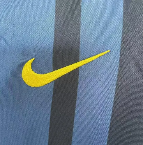 2004/2005 Retro Barcelona Away Football Shirt  — view 4
