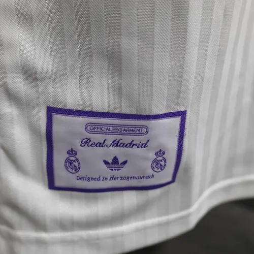 2025/2026 Spielerversion Real Madrid Sonderausgabe 06 Fußballtrikot  — view 8