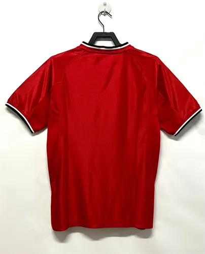 2000/2002 Retro Manchester United Home Football Shirt  — view 2
