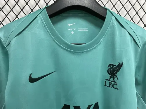 2024/2025 Liverpool Vorbereitung Training Grünes Trikot  — view 3