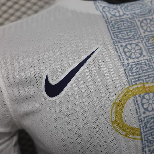2025/2026 Versión Jugador Tottenham Edición Especial Camiseta Fútbol  — view 4