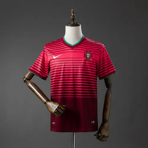 2014 Retro Portugal Heim Trikot AAA Fan-Qualität — view 1