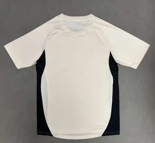 2025/2026 Liverpool Tenue d'Entraînement Blanc Cassé Maillot Football  — view 2